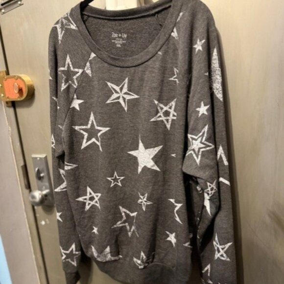 Grey & White Star Raglan Sweatshirt - NWOT - Picture 9 of 16